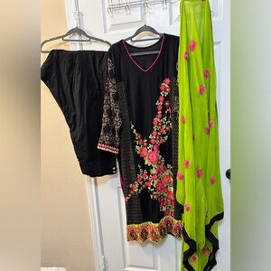 Shalwar Kameez 2X BUST 52